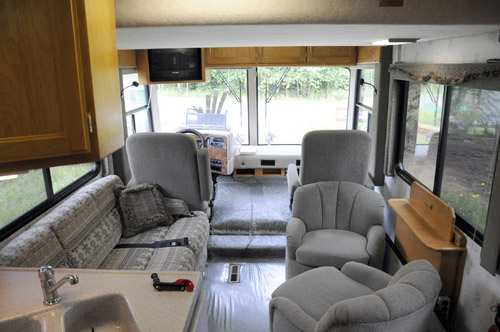 1999 Safari Trek - Interior looking forward 1999 Safari Trek - Interior looking forward